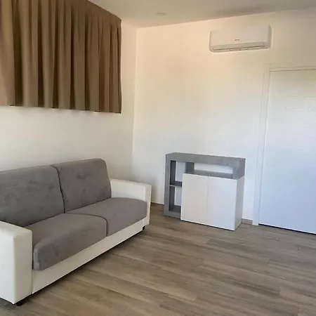 Apartman Valeri 2 *