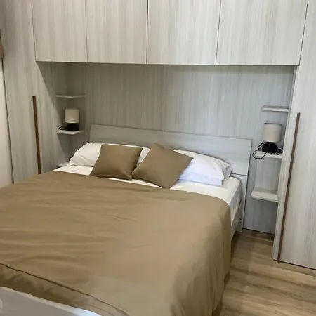 Valeri 2 Apartman Palinuro